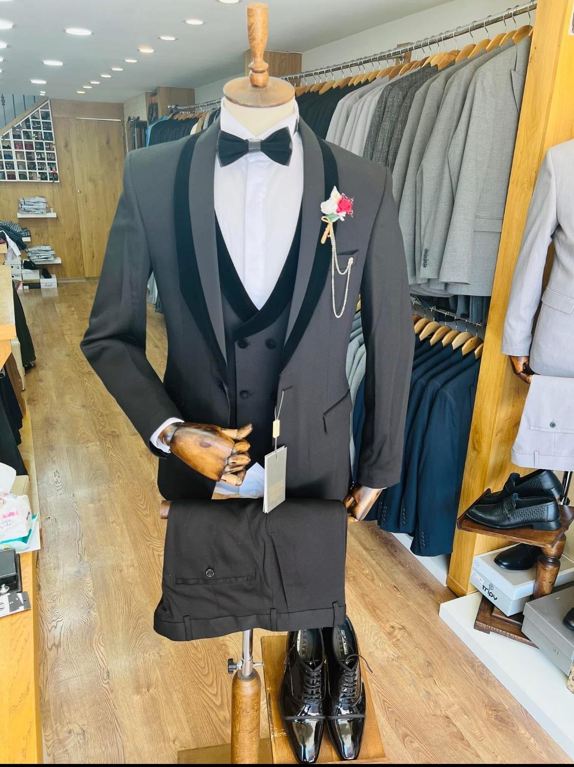 جنين - دوار يحيى عياش - عمارة الصليب مقابل شركة اوريدو للاتصالات